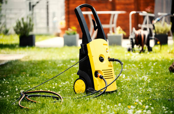 Best Animal Enclosure Cleaning  in Sanger, TX